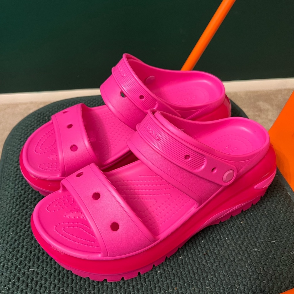 Crocs Mega Crush Sandal Juice M10/W12